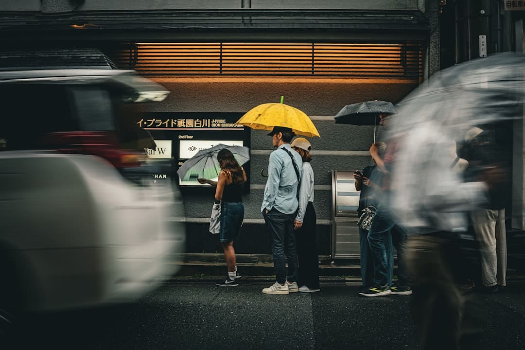 喜欢蹲着真的不是因为懒 或许是身体在偷偷 “自救”